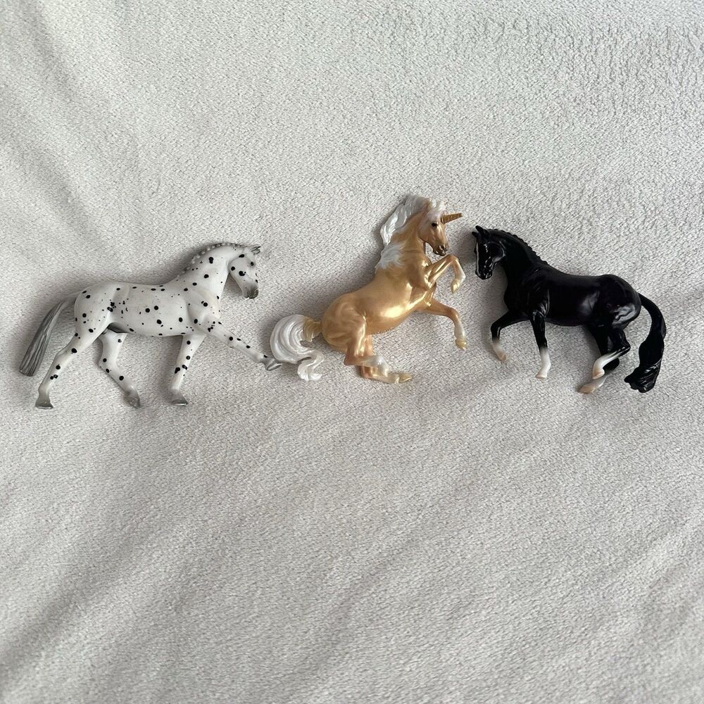 Breyer Stablemates Lot Of 3 Horses Leopard Appaloosa Gold Unicorn Figures - Picture 1 of 7